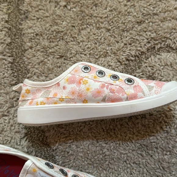 Blowfish Malibu kids size 1 slip on shoes NWOT - Picture 11 of 13